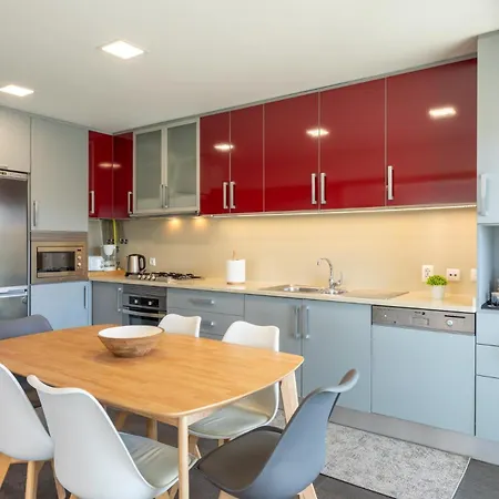 Invesdora E Governador Apartament