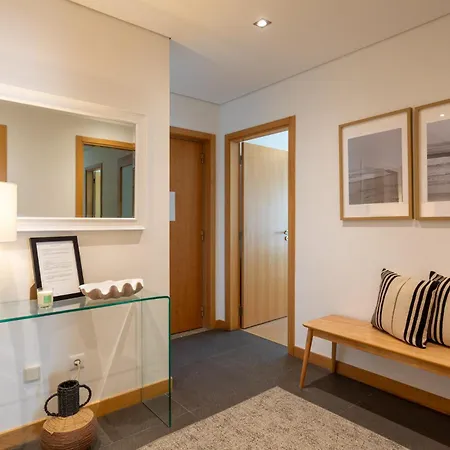 Invesdora E Governador Apartament